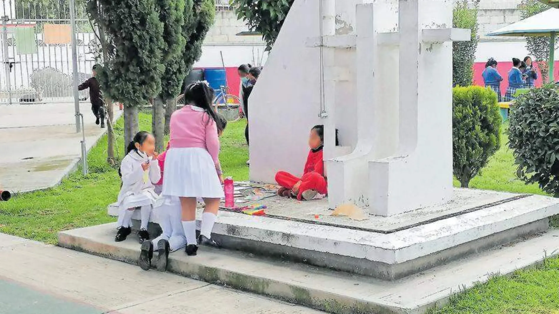 alumnos, escuela, educación básica